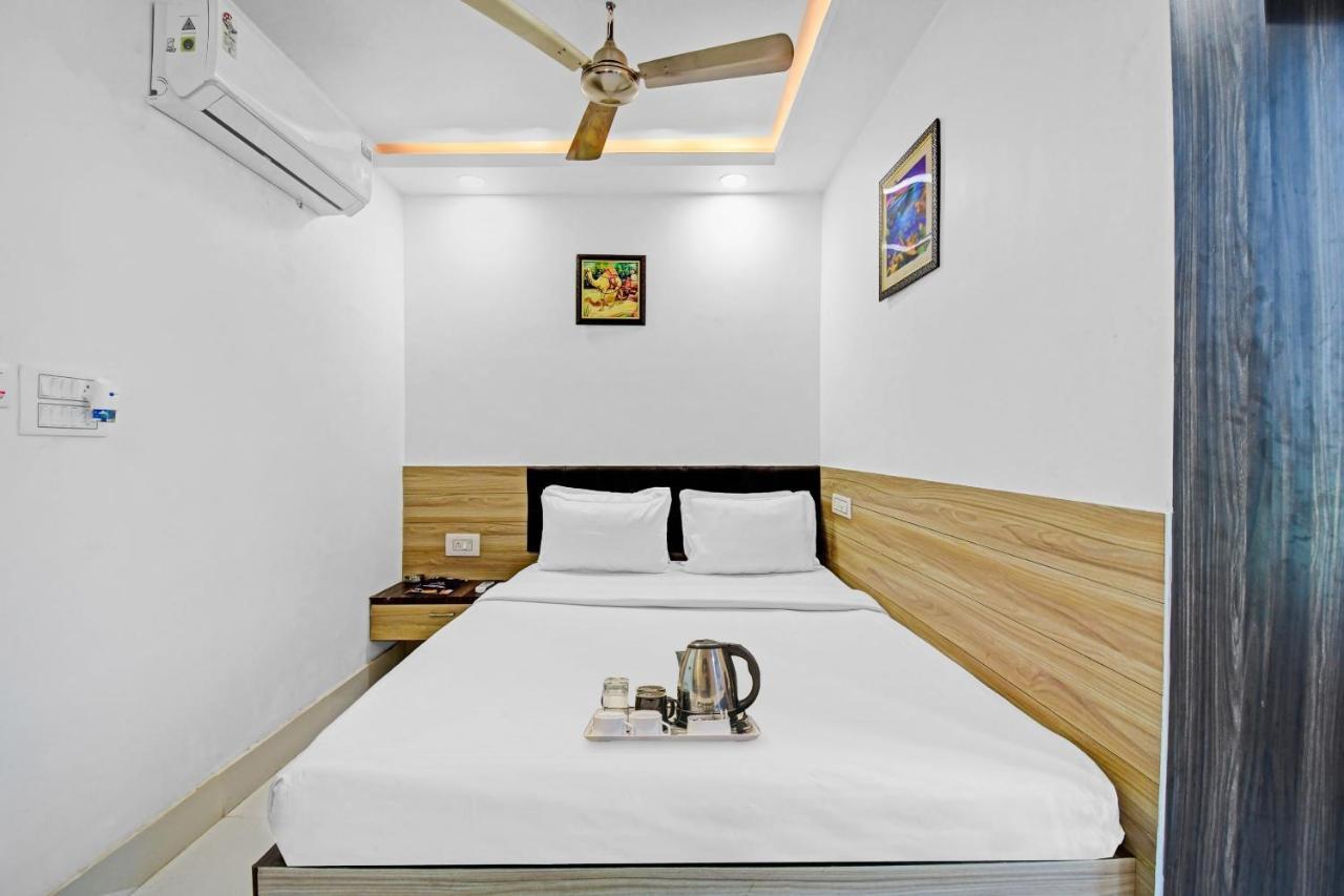 Oyo Townhouse 779 Gods County Hotel Tarapith Eksteriør billede