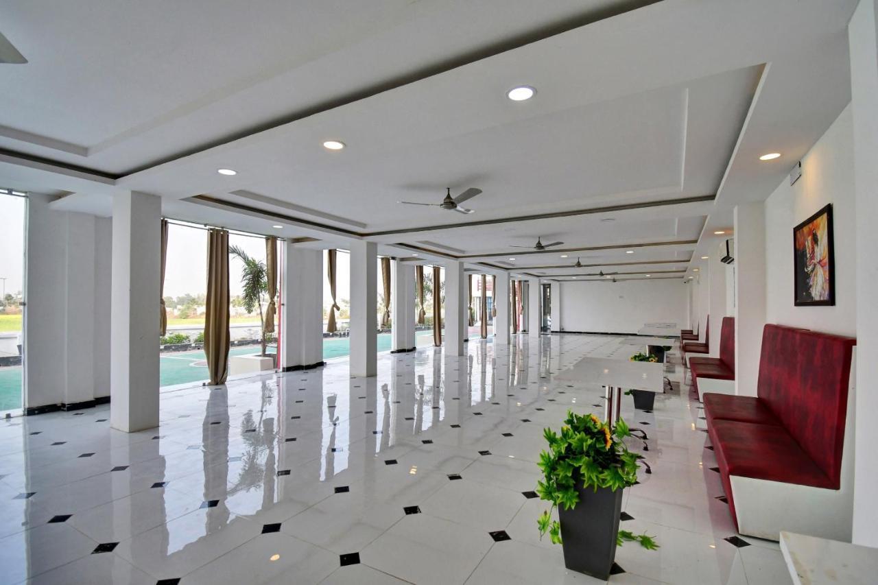Oyo Townhouse 779 Gods County Hotel Tarapith Eksteriør billede
