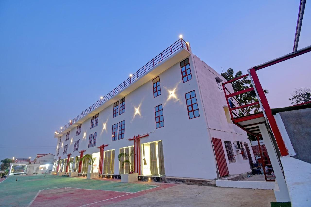 Oyo Townhouse 779 Gods County Hotel Tarapith Eksteriør billede