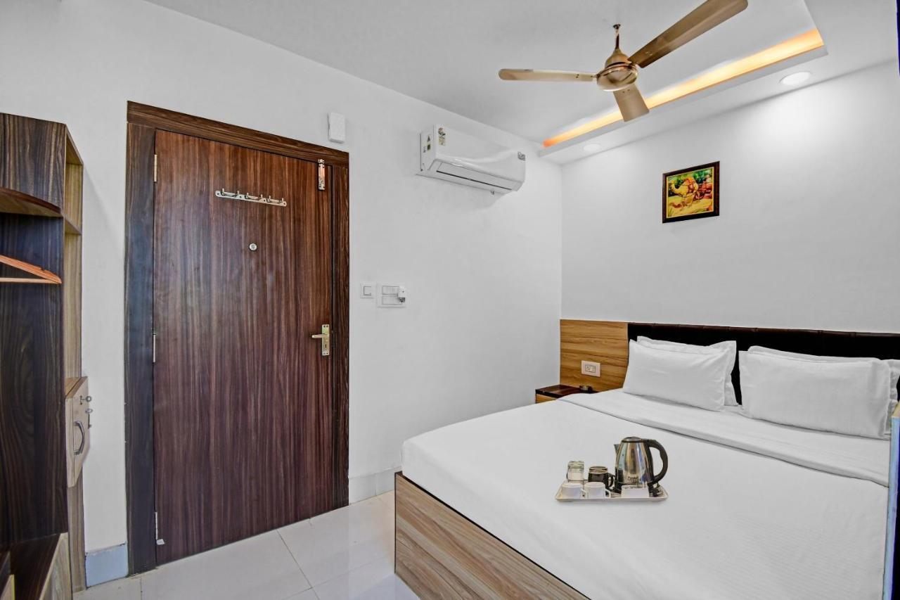 Oyo Townhouse 779 Gods County Hotel Tarapith Eksteriør billede