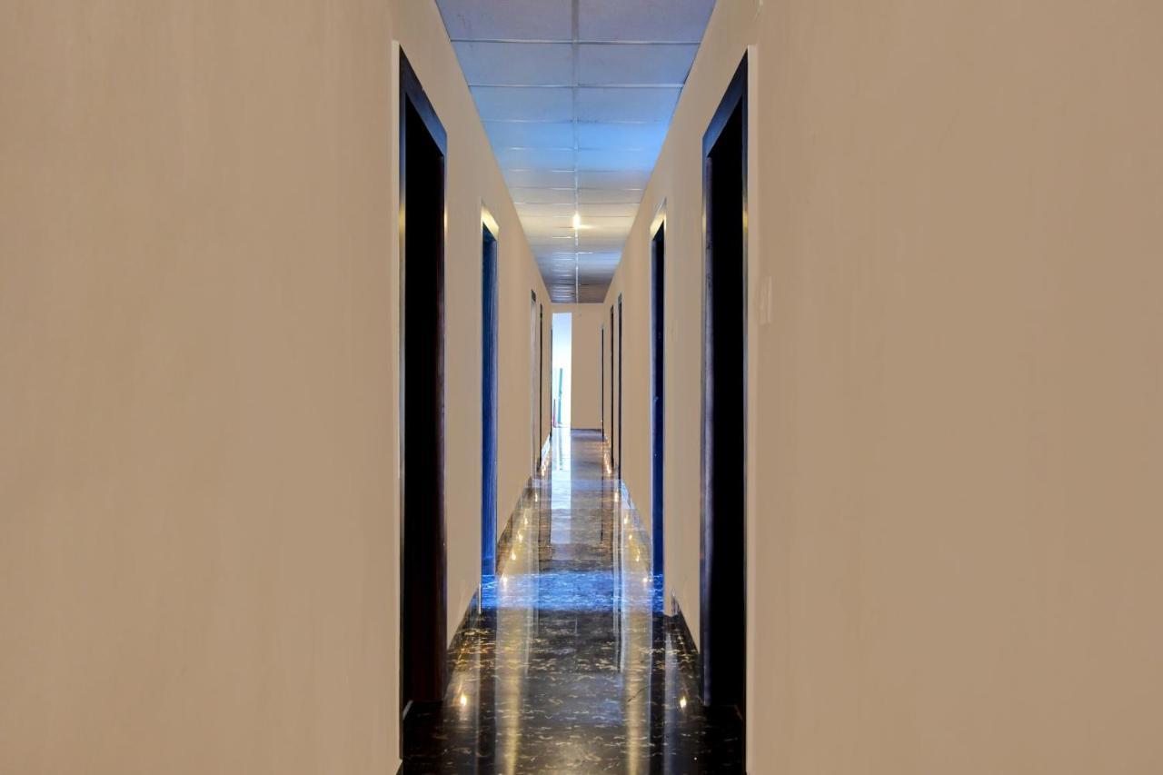 Oyo Townhouse 779 Gods County Hotel Tarapith Eksteriør billede