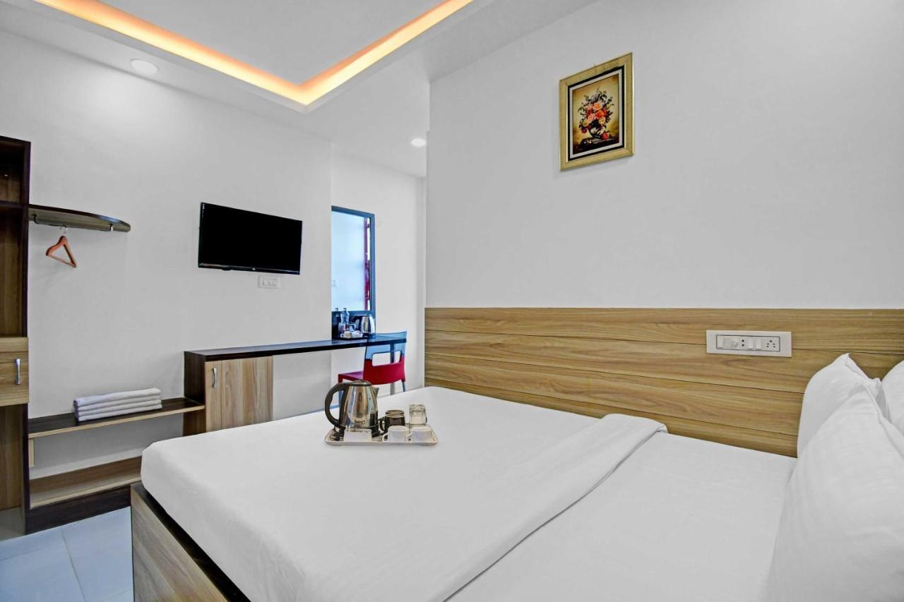 Oyo Townhouse 779 Gods County Hotel Tarapith Eksteriør billede