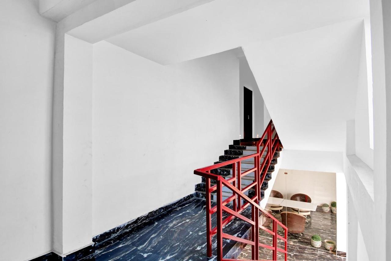 Oyo Townhouse 779 Gods County Hotel Tarapith Eksteriør billede